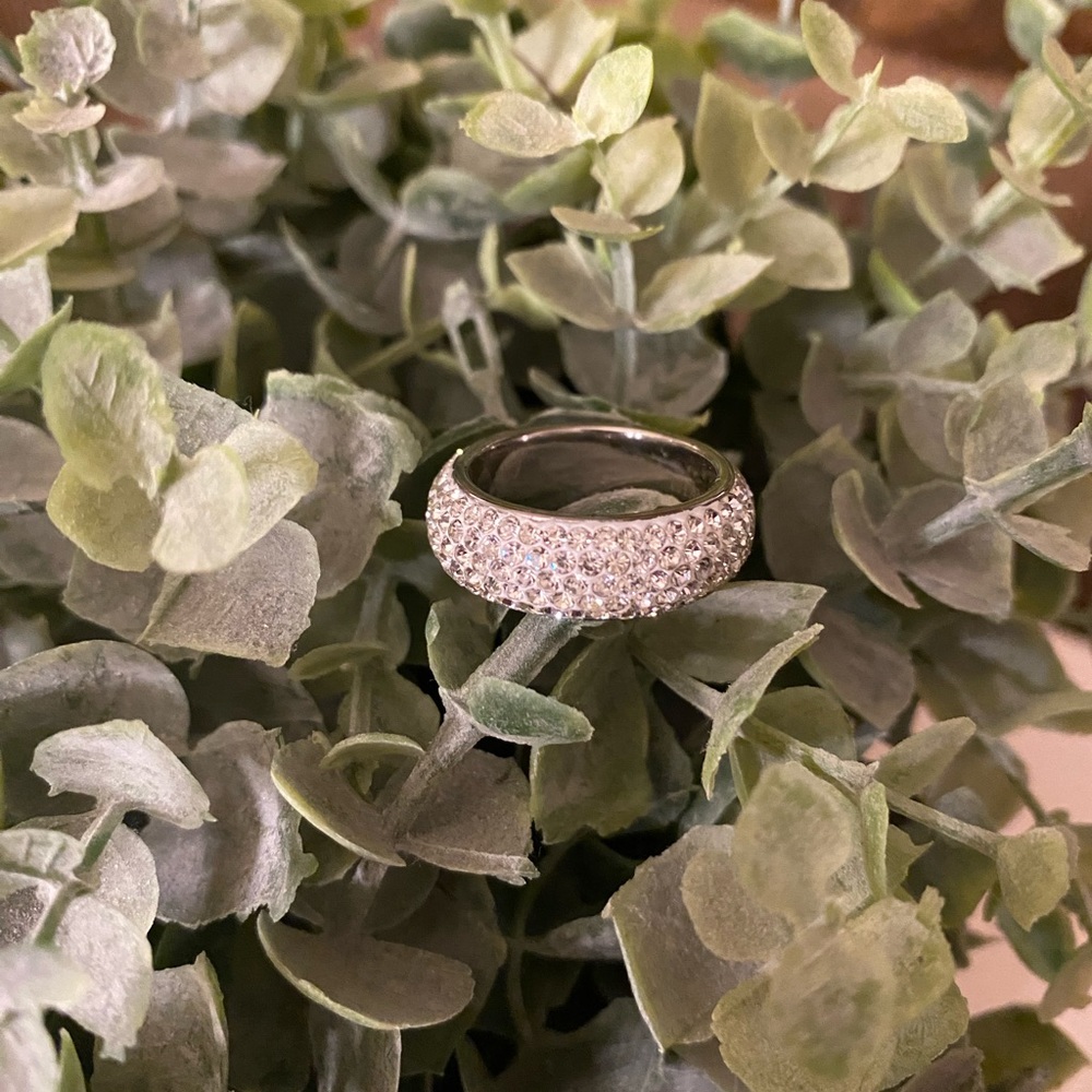 Crystal band ring 8